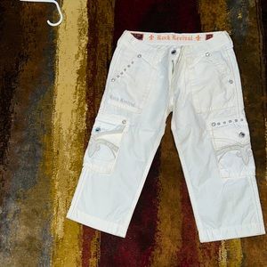 Size 25 white Rock Revival Capris.